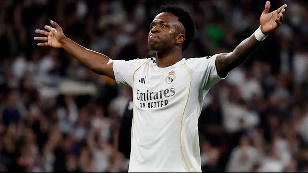 جماهير ريال مدريد تتصالح مع فينيسيوس جونيور قُبيل مباراة جيرونا في الدوري الإسباني